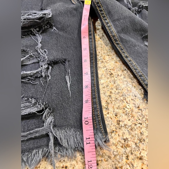 One Teaspoon Truckers Mid Waist Long-Length Relaxed Denim Shorts - Black, Size 4 - Picture 6 of 12